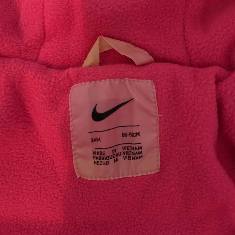 Nike puffer jacket - Picture 3 of 4